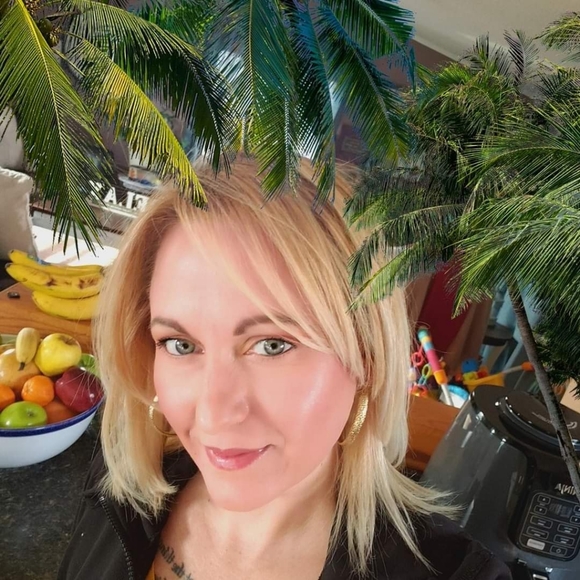 Meet your Posher, Angela - Picture 7 of 8